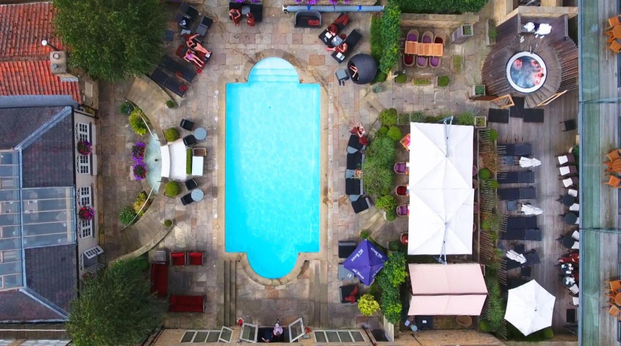 Feversham Arms Hotel & Verbena Spa เฮล์มสลีย์ ภายนอก รูปภาพ