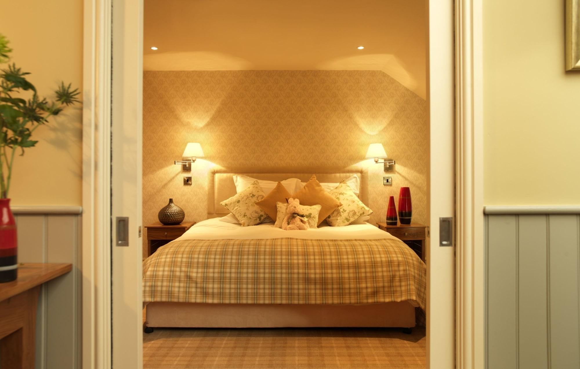 Feversham Arms Hotel & Verbena Spa เฮล์มสลีย์ ภายนอก รูปภาพ